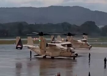 Dua Pesawat Militer AS Mendarat di Bandara Komodo, Warga Heboh Lihat Terbang Rendah